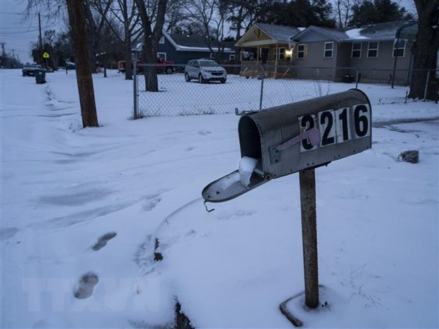 Vietnamese citizen affected by record cold in Texas supported